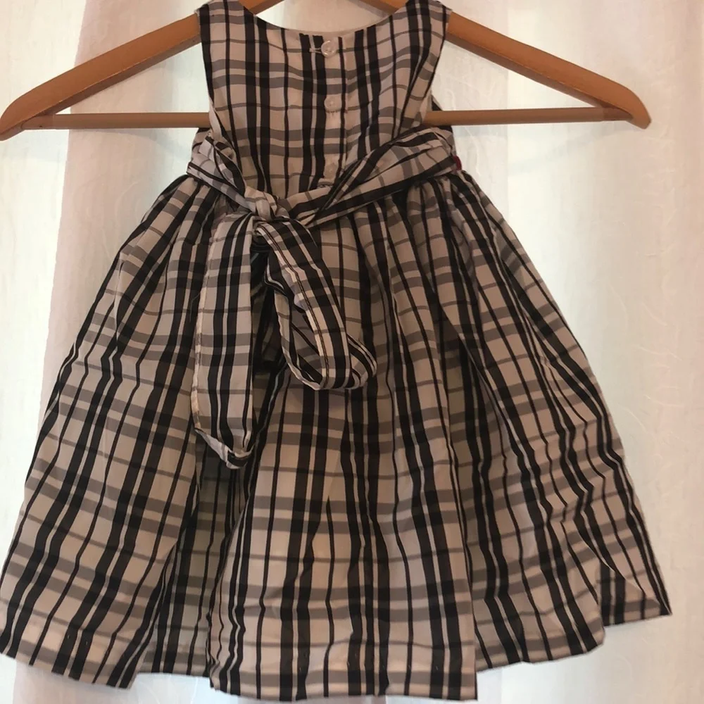 Pippa&julie GUC size 12M Beautiful dress